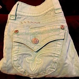 Rock revival-color is Mint